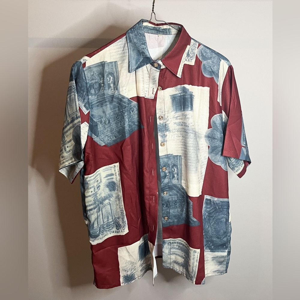 Short Sleeve Button Up Shirt, Size M/L